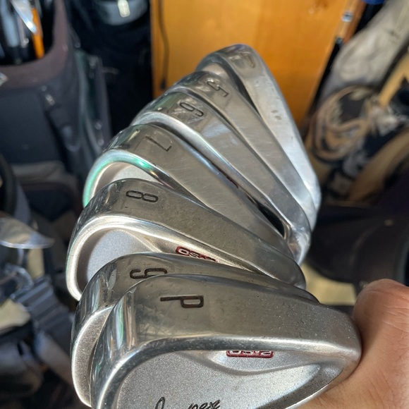 Ampex tour iron set in RH. 
7 pc iron set 
Steel shafts in S flex - Picture 4 of 11